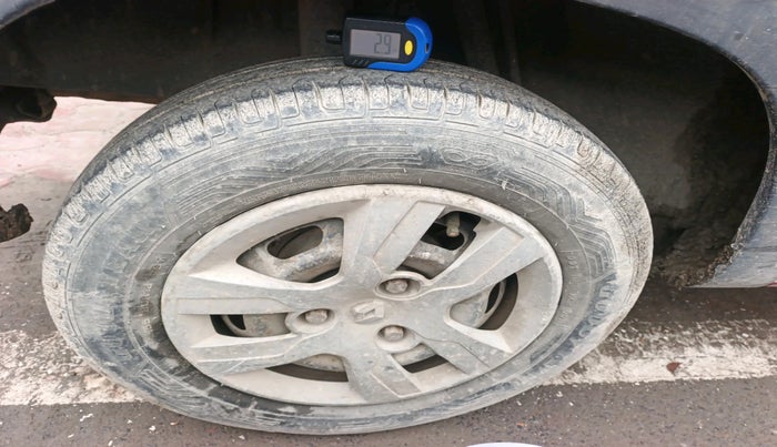 2017 Renault Kwid RXT 0.8, Petrol, Manual, 66,249 km, tyre