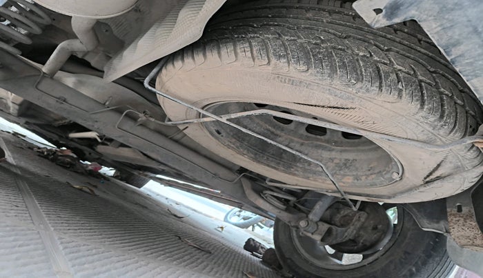 2015 Nissan Terrano XL D PLUS, Diesel, Manual, 1,04,631 km, tyre