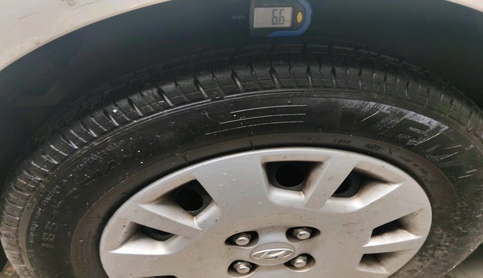 2012 Hyundai i20 MAGNA 1.2, Petrol, Manual, 32,524 km, tyre