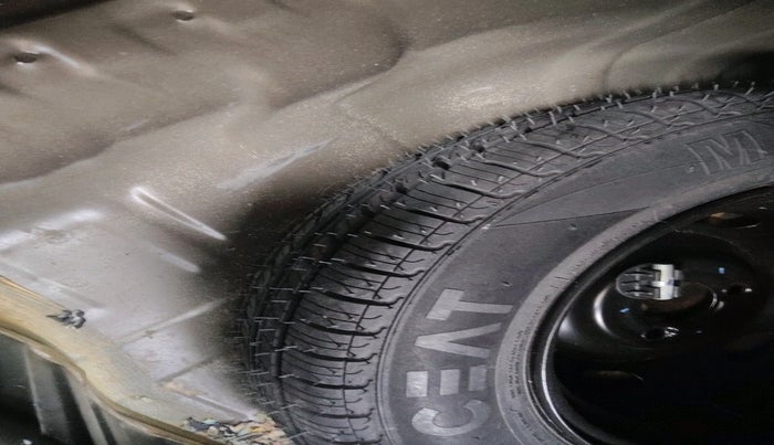 2017 Renault Kwid RXL, Petrol, Manual, 14,372 km, tyre