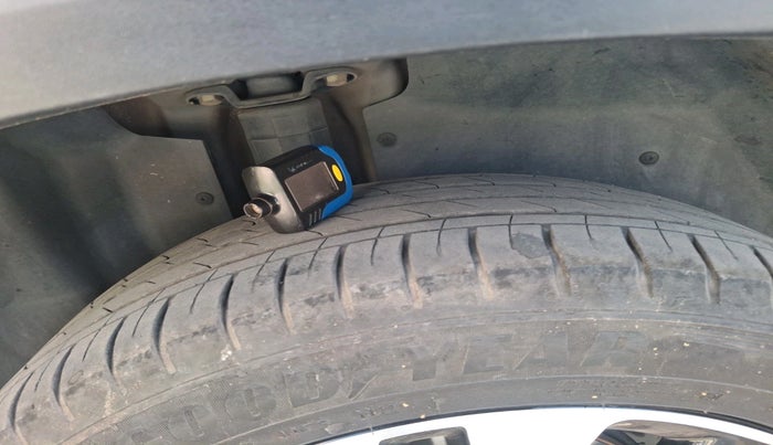 2023 MG HECTOR SHARP PRO 1.5 TURBO MT PETROL, Petrol, Manual, 58,800 km, tyre