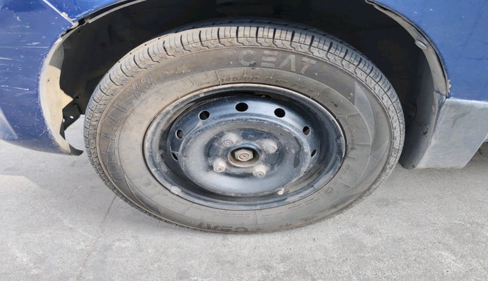 2016 Maruti Alto 800 LXI, Petrol, Manual, 79,701 km, tyre