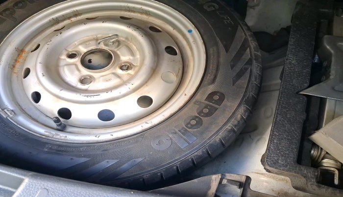 2011 Maruti Wagon R 1.0 LXI, Petrol, Manual, 88,532 km, tyre