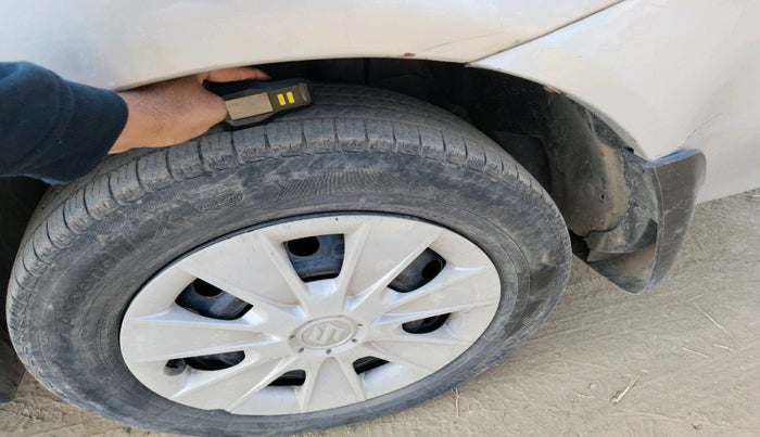 2011 Maruti SX4 VXI, Petrol, Manual, 91,421 km, tyre