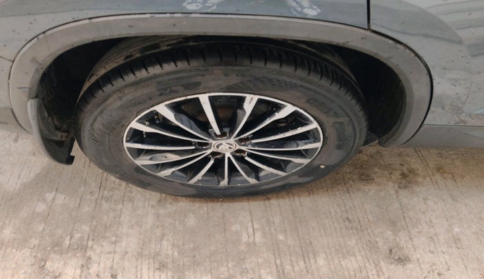 2018 Skoda Kodiaq STYLE 2.0 TDI 4X4 AT, Diesel, Automatic, 1,56,158 km, tyre