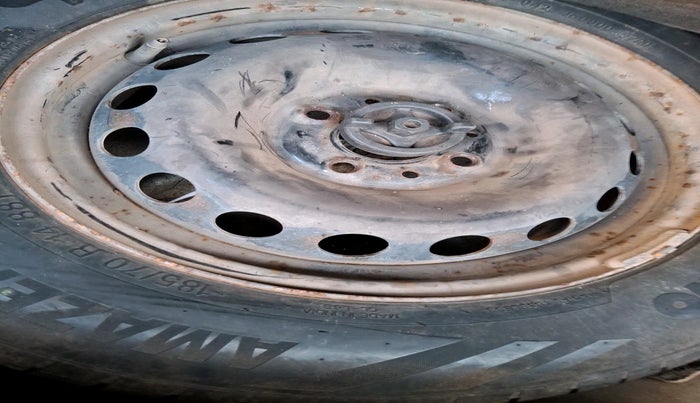 2013 Fiat Grand Punto DYNAMIC 1.3, Diesel, Manual, 1,42,413 km, tyre