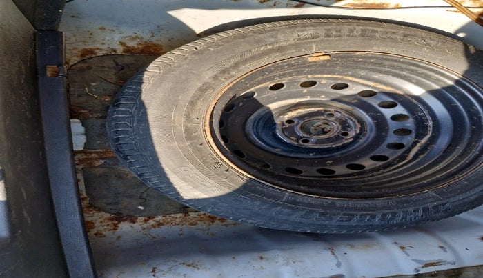 2017 Hyundai Verna 1.6 CRDI SX, Diesel, Manual, 78,709 km, tyre