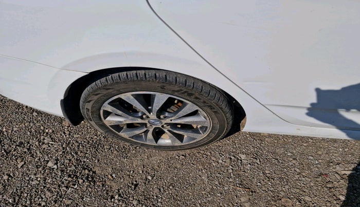 2017 Hyundai Verna 1.6 CRDI SX, Diesel, Manual, 78,709 km, tyre