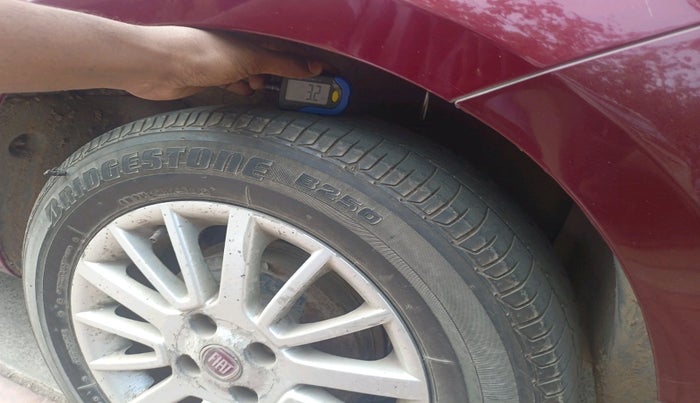 2011 Fiat Linea EMOTION 1.3, Diesel, Manual, 78,309 km, tyre