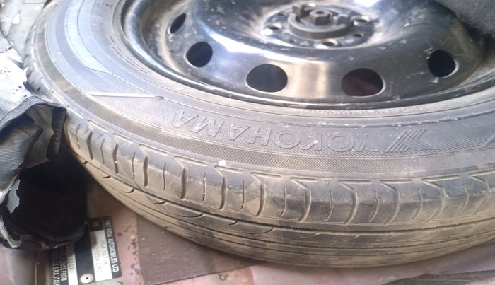 2011 Fiat Linea EMOTION 1.3, Diesel, Manual, 78,309 km, tyre