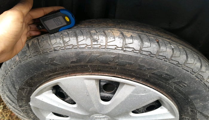 2014 Maruti Swift Dzire VDI, Diesel, Manual, 1,46,456 km, tyre