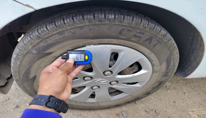 2011 Hyundai i10 SPORTZ 1.2 AT, Petrol, Automatic, 60,683 km, tyre