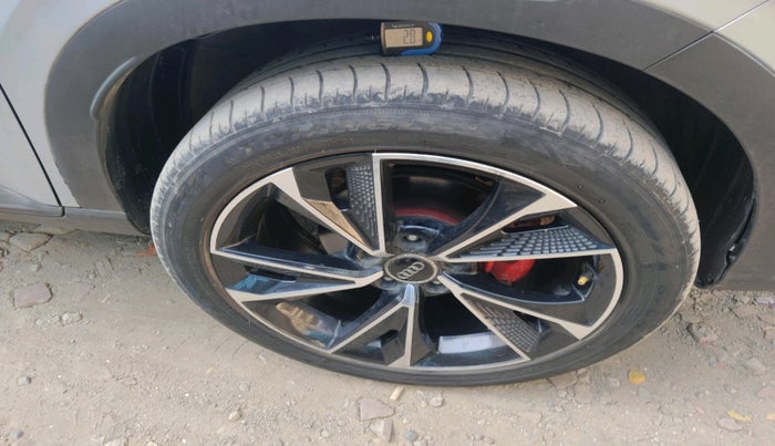 2020 Hyundai VENUE SX 1.0 (O) TURBO IMT DUAL TONE, Petrol, Manual, 40,435 km, tyre