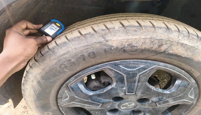 2022 Tata PUNCH ACCOMPLISHED MT, Petrol, Manual, 30,453 km, tyre