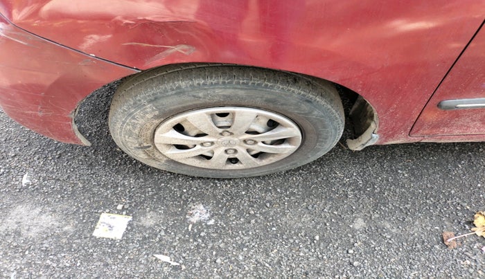 2017 Hyundai Eon ERA +, Petrol, Manual, 58,134 km, tyre