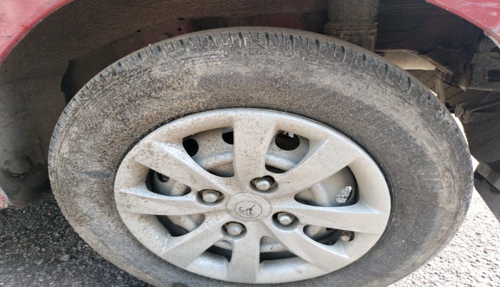 2017 Hyundai Eon ERA +, Petrol, Manual, 58,134 km, tyre