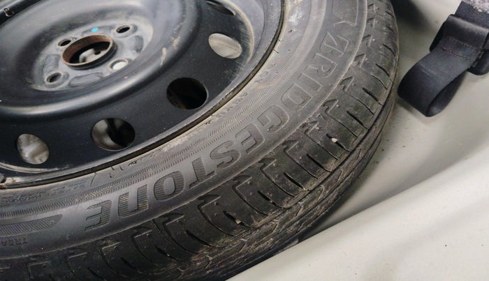 2021 Maruti IGNIS ZETA 1.2, Petrol, Manual, 27,372 km, tyre