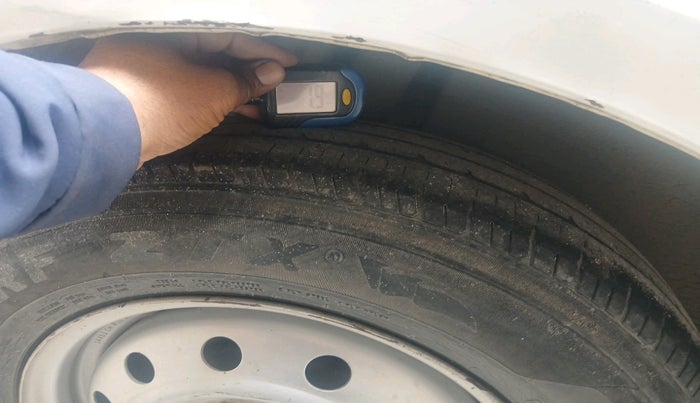 2017 Maruti Swift Dzire TOUR DIESEL, Diesel, Manual, 2,21,199 km, tyre