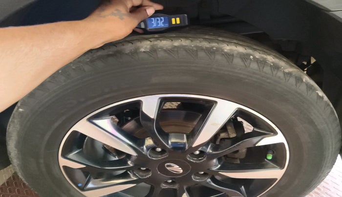 2019 Mahindra XUV500 W11 AT, Diesel, Automatic, 1,74,015 km, tyre