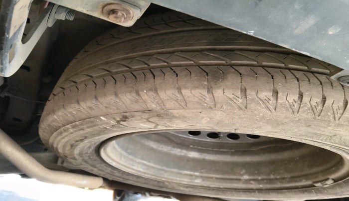 2019 Mahindra XUV500 W11 AT, Diesel, Automatic, 1,74,015 km, tyre