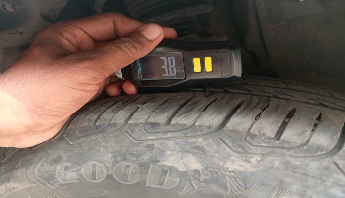 2023 Tata ALTROZ XZ PLUS SUNROOF CNG, Petrol, Manual, 50,773 km, tyre