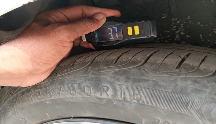 2023 Tata ALTROZ XZ PLUS SUNROOF CNG, Petrol, Manual, 50,773 km, tyre