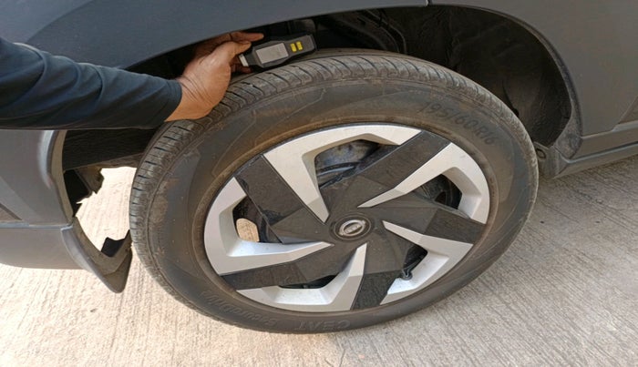 2025 Nissan MAGNITE Acenta B4D 1.0 Petrol AMT, Petrol, Automatic, 4,578 km, tyre