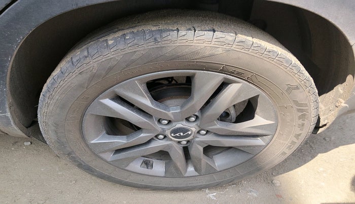 2022 KIA SELTOS HTX DIESEL 1.5, Diesel, Manual, 1,07,819 km, tyre