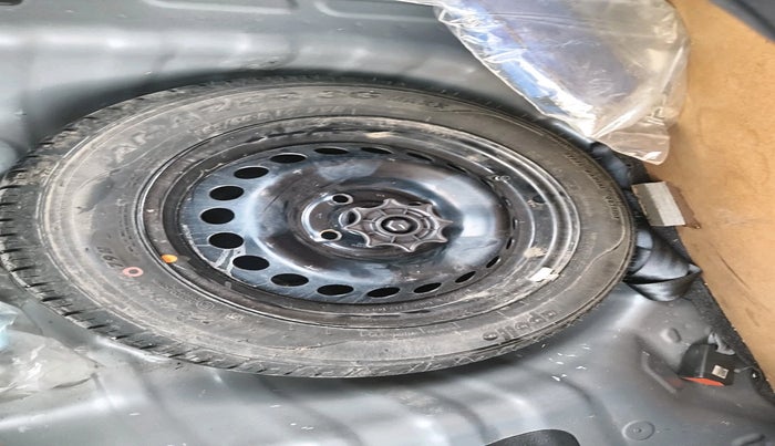 2019 Hyundai Grand i10 SPORTZ 1.2 KAPPA VTVT, Petrol, Manual, 37,734 km, tyre