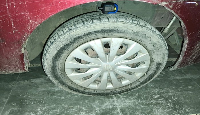 2011 Toyota Etios G, Petrol, Manual, 75,871 km, tyre