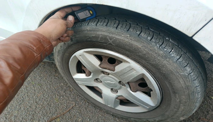 2014 Chevrolet Enjoy 1.3 LS 8 STR, Diesel, Manual, 1,02,383 km, tyre