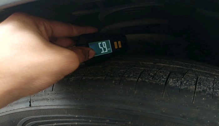 2020 Mahindra XUV500 W11, Diesel, Manual, 55,215 km, tyre