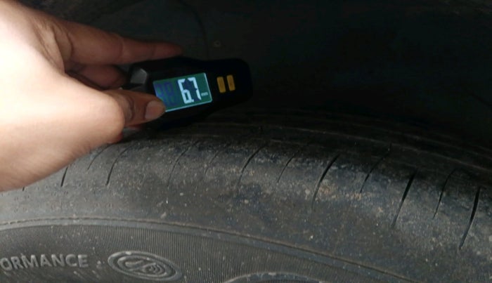 2020 Mahindra XUV500 W11, Diesel, Manual, 55,215 km, tyre