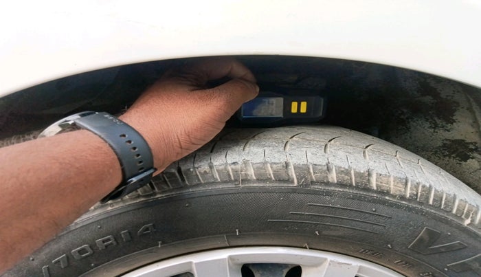 2011 Hyundai i20 MAGNA 1.2, Petrol, Manual, 89,752 km, tyre