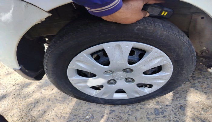 2013 Honda Brio S MT, Petrol, Manual, 1,12,219 km, tyre