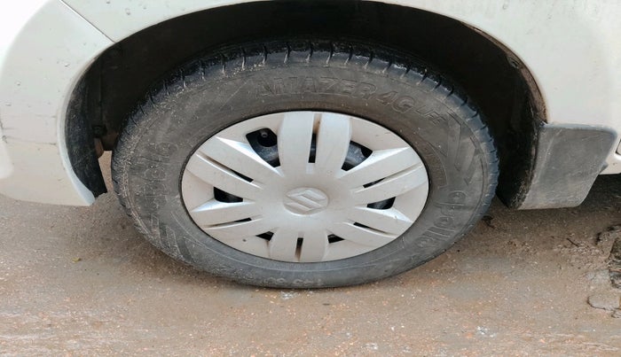 2018 Maruti Alto 800 LXI, Petrol, Manual, 1,34,985 km, tyre