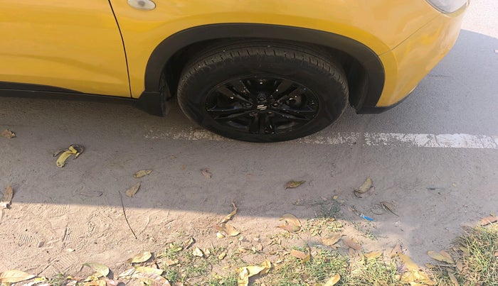 2018 Maruti Vitara Brezza ZDI, Diesel, Manual, 94,969 km, tyre