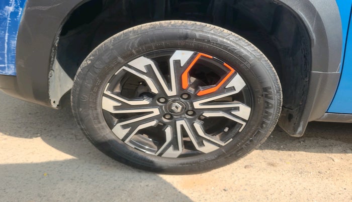 2021 Renault Kiger RXT (O) AMT DUAL TONE, Petrol, Automatic, 16,065 km, tyre