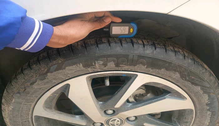 2023 Toyota Glanza V, Petrol, Manual, 13,700 km, tyre