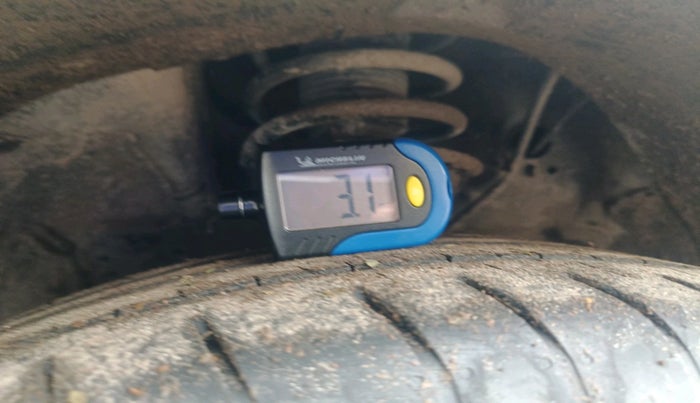 2015 Hyundai Creta S 1.6 PETROL, Petrol, Manual, 1,15,973 km, tyre