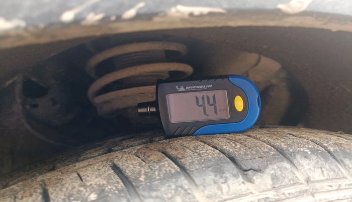 2015 Hyundai Creta S 1.6 PETROL, Petrol, Manual, 1,15,973 km, tyre