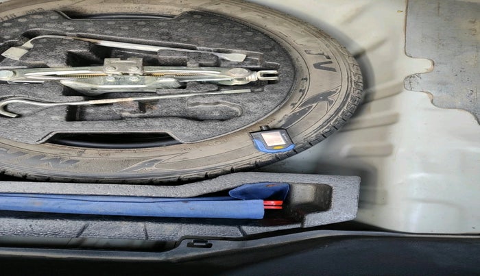 2020 Maruti Ciaz DELTA 1.5 SHVS MT PETROL, Petrol, Manual, 71,246 km, tyre