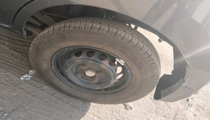 2014 Maruti Alto 800 LXI, Petrol, Manual, 64,891 km, tyre