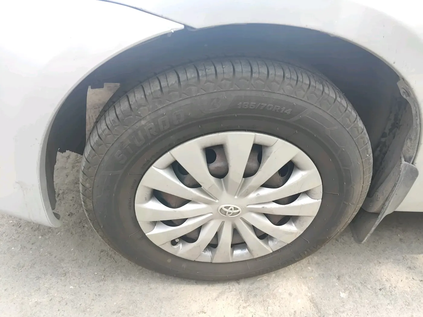 2015 Toyota Etios GD, Diesel, Manual, 2,28,504 km, tyre
