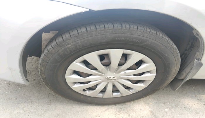 2015 Toyota Etios GD, Diesel, Manual, 2,28,504 km, tyre