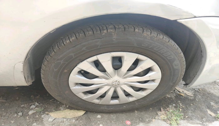 2015 Toyota Etios GD, Diesel, Manual, 2,28,504 km, tyre