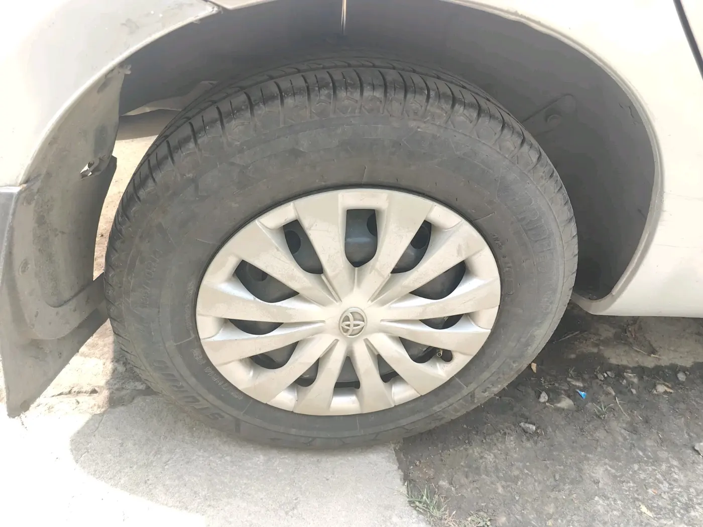 2015 Toyota Etios GD, Diesel, Manual, 2,28,504 km, tyre