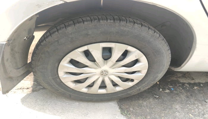 2015 Toyota Etios GD, Diesel, Manual, 2,28,504 km, tyre