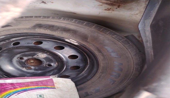 2014 Maruti Swift VDI, Diesel, Manual, 89,480 km, tyre