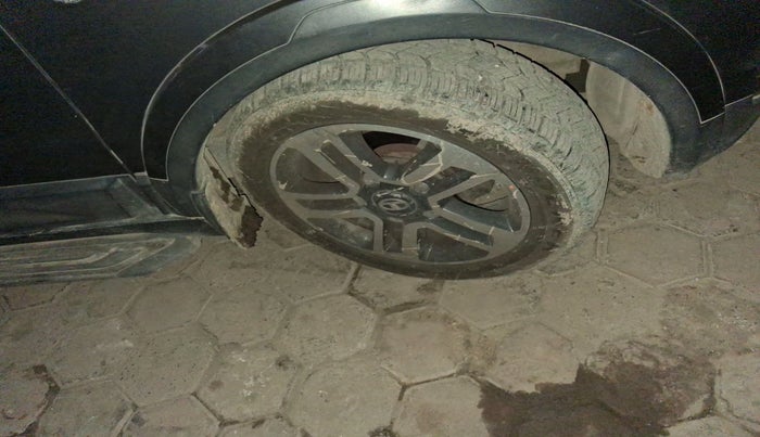 2017 Tata Hexa XT 4X2 6 STR, Diesel, Manual, 1,95,066 km, tyre